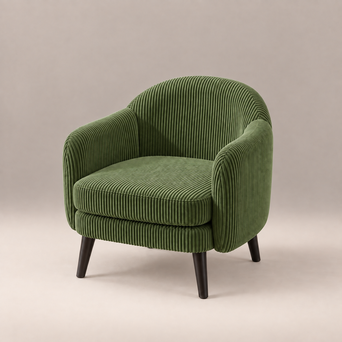 Fauteuil Louise en velours côtelé vert vu de trois quarts
